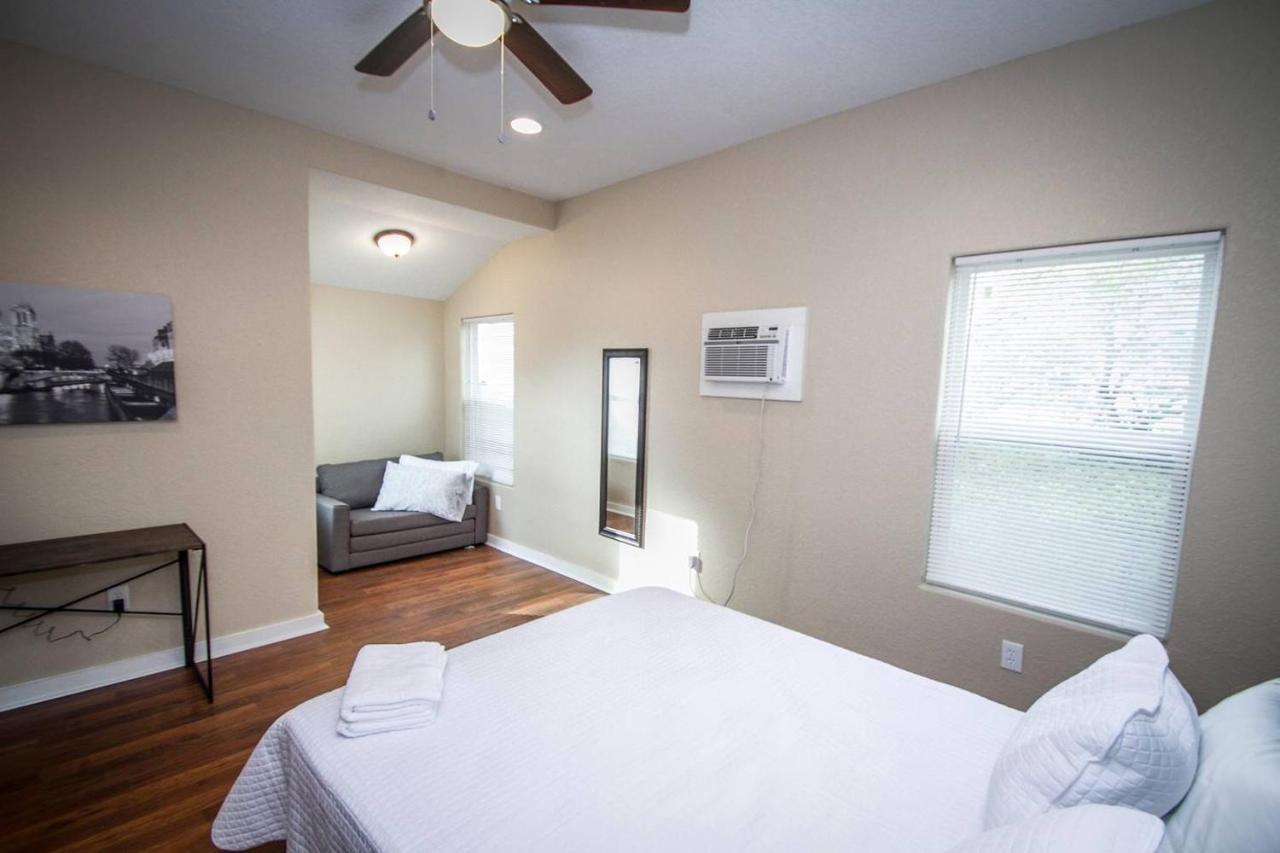 Douglas Way Remodeled House Near Downtown 1Ba/1Ba Сан Антонио Екстериор снимка