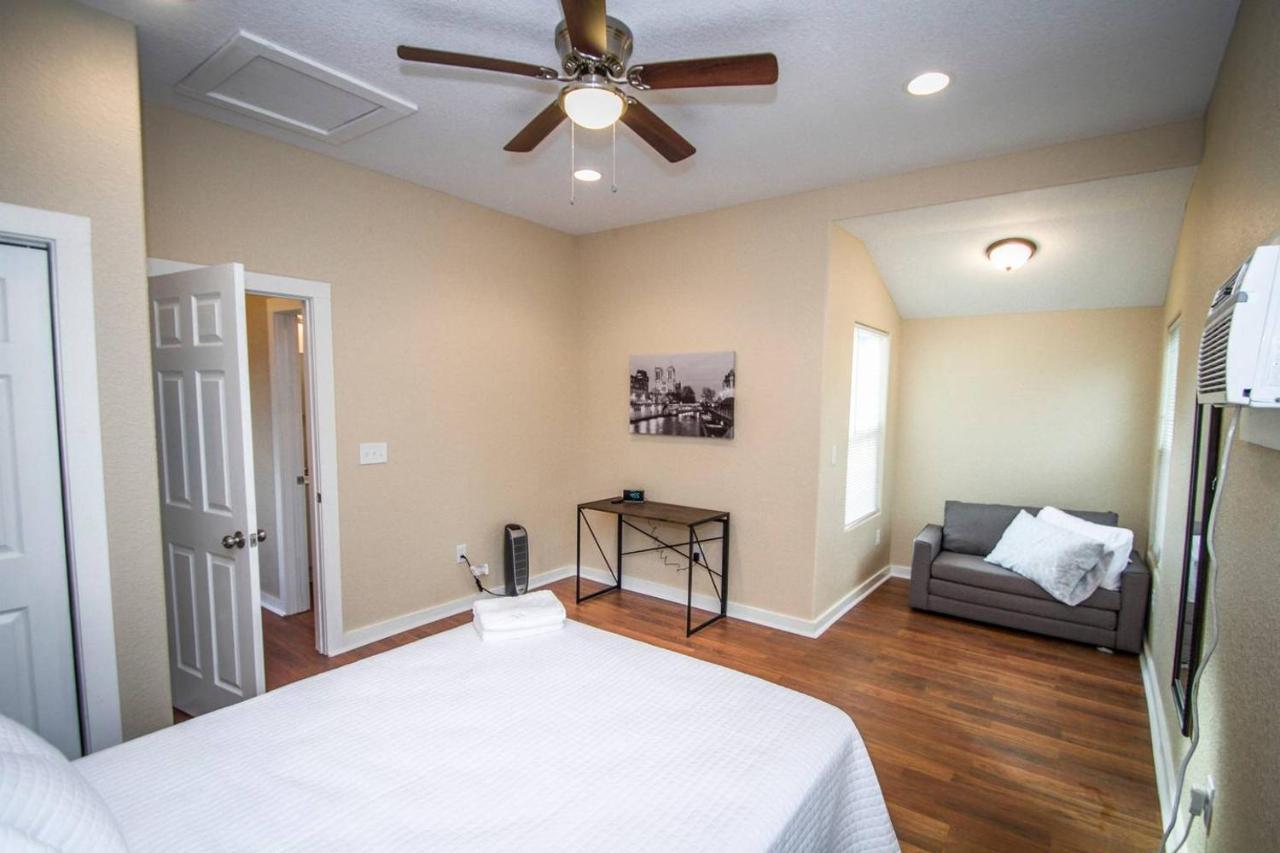 Douglas Way Remodeled House Near Downtown 1Ba/1Ba Сан Антонио Екстериор снимка
